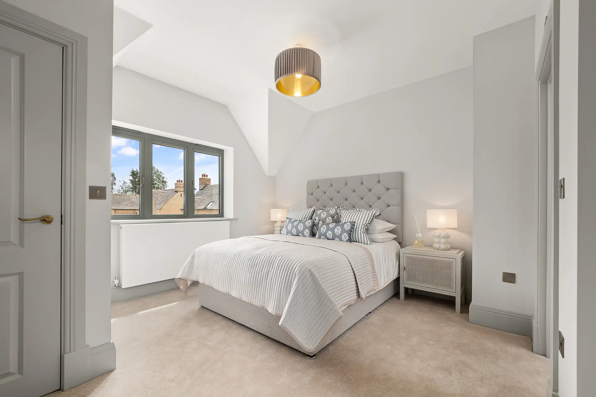 Bedroom with light grey skirting board and doors